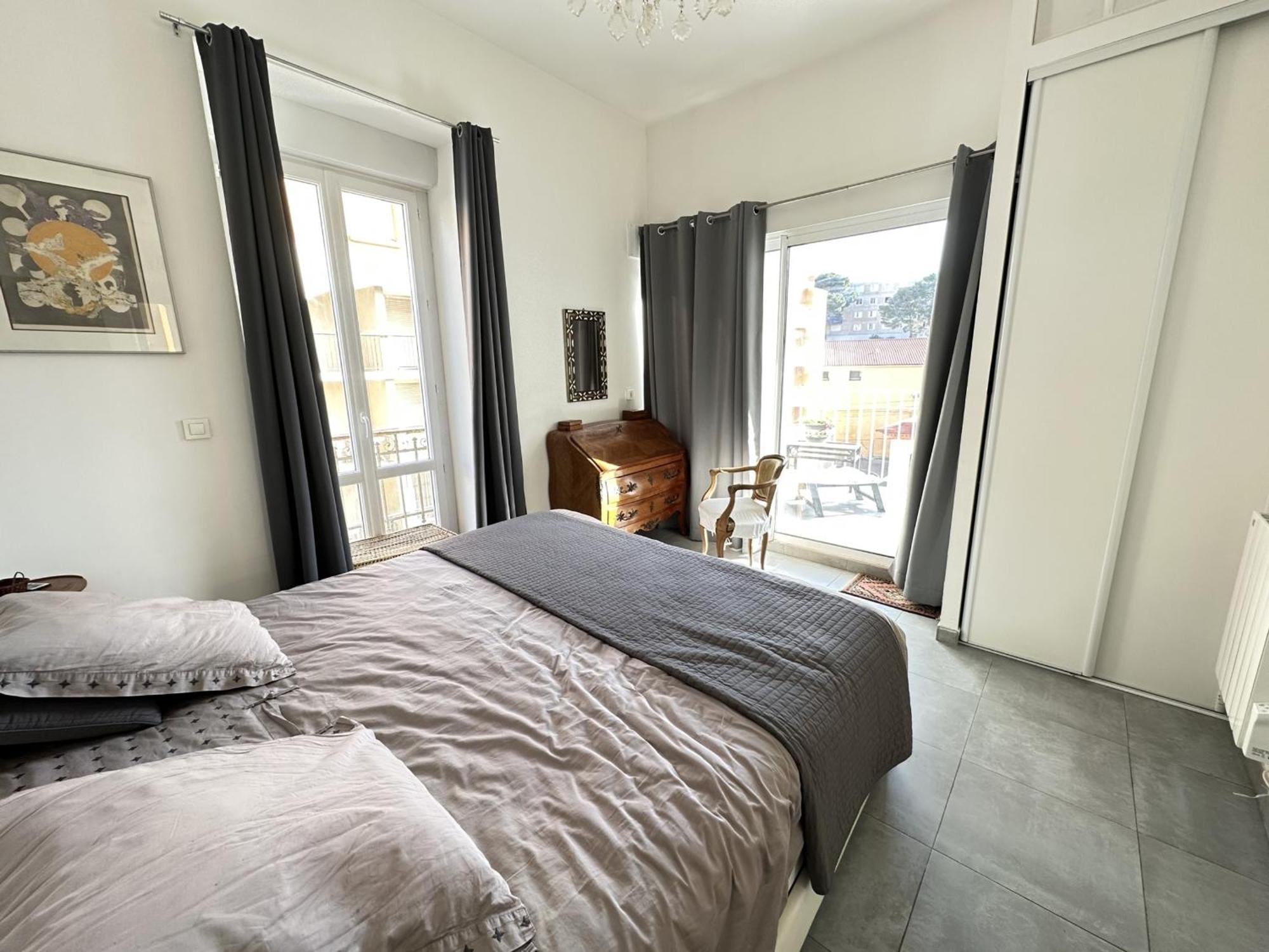 Grand T3 Bis Chaleureux Avec Terrasse, Ascenseur Et Parking Gratuit, A Deux Pas De La Place Castellane - Fr-1-309-151 포르방드르 외부 사진